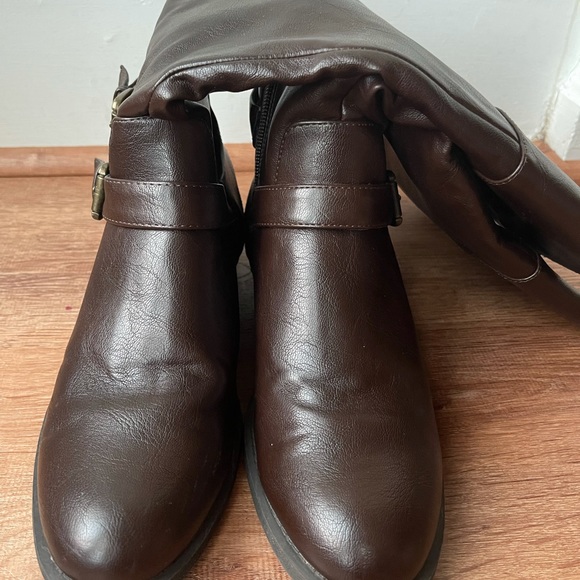 High boots by Nine West - Picture 2 of 8